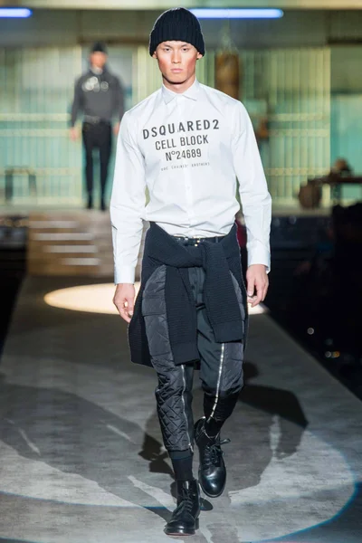 Look 23